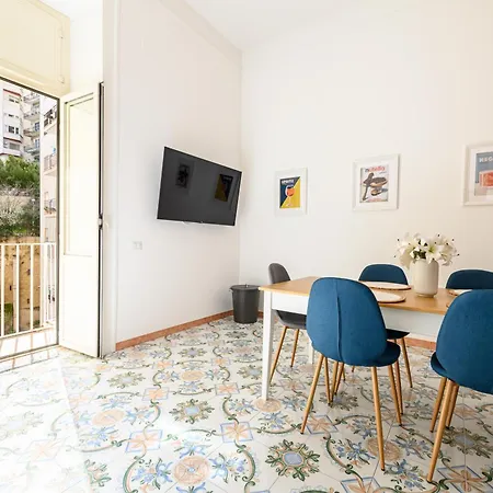 Apartment 121 Charming