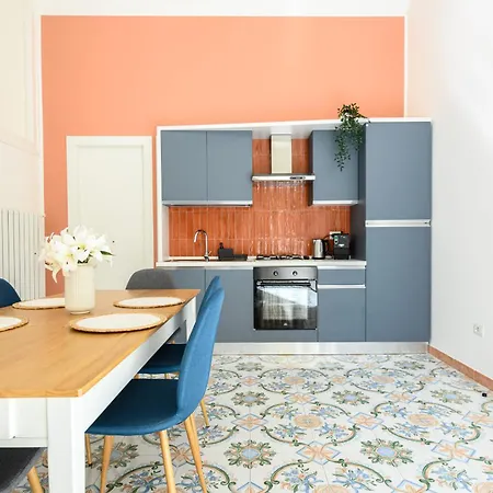 Apartment 121 Charming Neapel